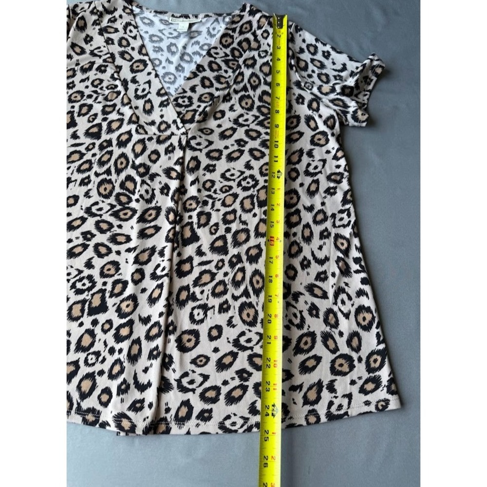 Dana Buchman Top Women Large Multicolor Leopard Print Short Sleeve VNeck Stretch - Picture 3 of 15